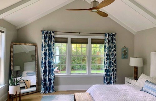 Old Village House | Shem Creek Bungalow with POOL!!!