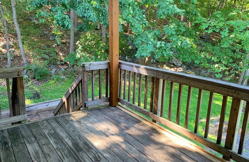 Front Royal House | Shenandoah Retreat near Vineyards/Hiking/River/National Park