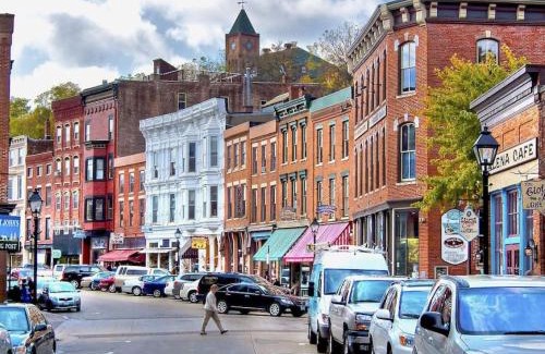 The Galena Territory House | Shenandoah Ridge Fall Escape - Hot Tub - Fire Pit - Scenic Galena Views