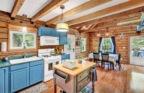 Hood Cabin | Shenandoah Sanctuary