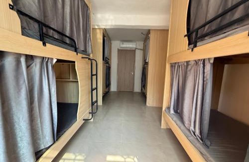 Central Business District Hostel | Shenzhen Space Capsule Youth Hostel Gangxia Store