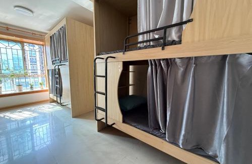 Central Business District Hostel | Shenzhen Space Capsule Youth Hostel Gangxia Store