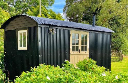 Crawcrook House | shepherd hut glamping in Northumberland