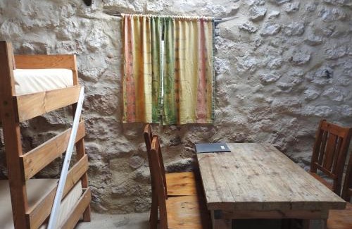 Warrenben House | Shepherds Hut - Dhilba Guuranda-Innes National Park
