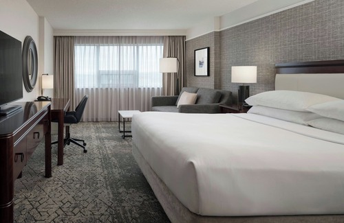 Calgary Hotel | Sheraton Cavalier Calgary Hotel