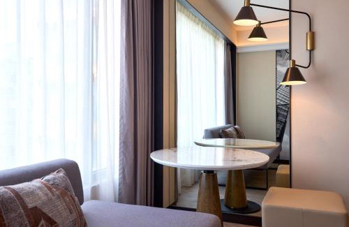 Tsim Sha Tsui Hotel | Sheraton Hong Kong Hotel & Towers