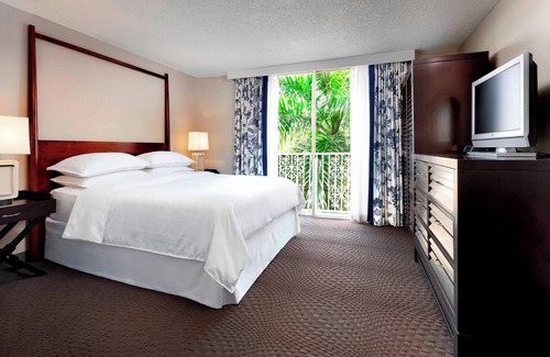 Survey Creek Hotel | Sheraton Suites Fort Lauderdale at Cypress Creek