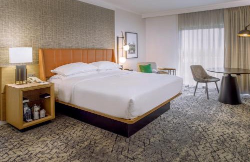 Maryland Heights Hotel | Sheraton Westport Plaza