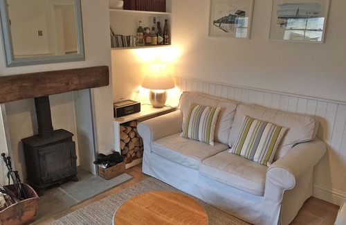 Whitstable Cottage | Sherbet Cottage - 3 Bedroom Fisherman's Cottage, Whitstable, Kent