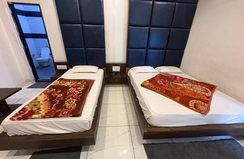 Abu Road Hotel | Shere Punjab Hotel & Restaurant