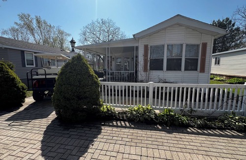 Sherkston House | Sherkston shore Resort - cozy comfortable and sleeps 8