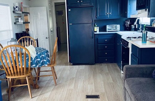 Sherkston Cottage | Sherkston Shores Resort - full lake view, large private lot, covered deck!
