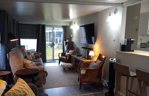 Sherkston Cottage | Sherkston Shores Resort, Lake Erie!