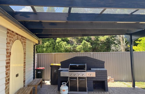Mittagong House | Sherpa Cottage Mittagong nClose to Bowral and mossvale