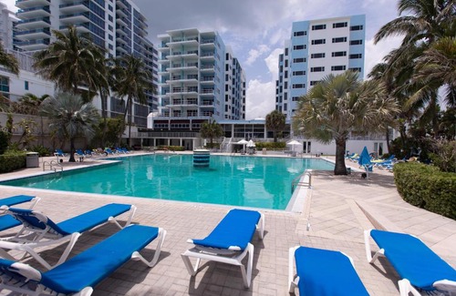 North Beach Hotel | Sherry Frontenac Oceanfront