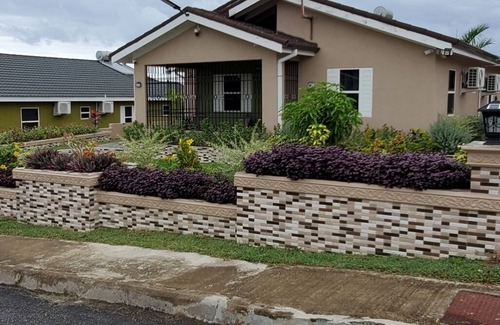 Falmouth House | Shertan's Hideaway your perfect getaway, Just 15 minutes from Rafting Tour