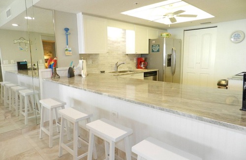 Daytona Beach Shores Condo | SHERWIN - Vacation in Confort and luxury - 2 BR Oceanfront Condominium