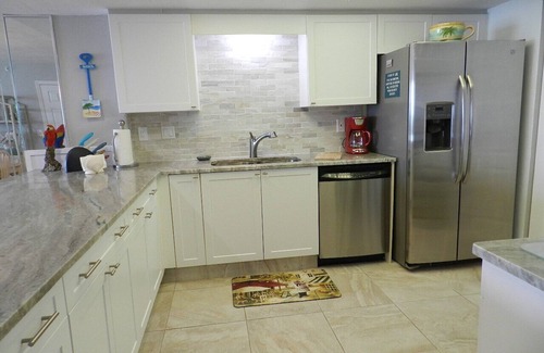 Daytona Beach Shores Condo | SHERWIN - Vacation in Confort and luxury - 2 BR Oceanfront Condominium