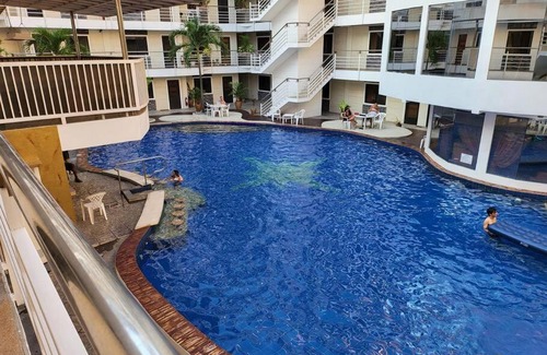 Balibago Apartment | Sheryll Escapes - Kandi big 1 BR, king bed, free housekeeping, fiber fast internet