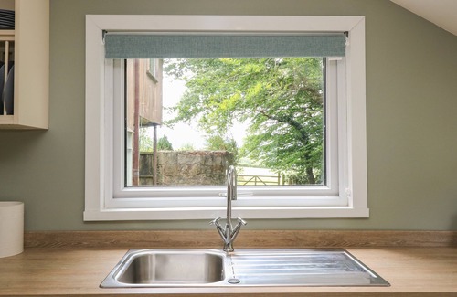 Sticklepath Cottage | SHILSTONE LODGE, pet friendly, character holiday cottage in Chagford