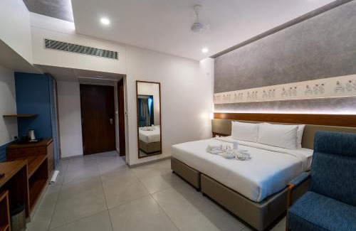 Parthasarathy Puram Hotel | Shilton Dee Cee