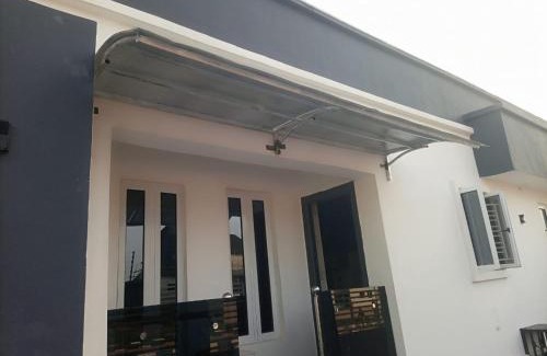 Ofin Apartment | Shimawa-Apartment-Sleeps2-Parking-24 7Security