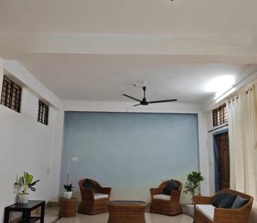 Gauhati House | Shimrays Minimalist Homestay AC-ROOM