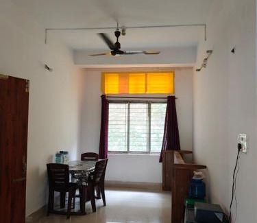 Gauhati House | Shimrays Minimalist Homestay AC-ROOM
