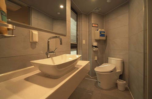 Sinchon-dong Hotel | Shinchon Mayven Hotel