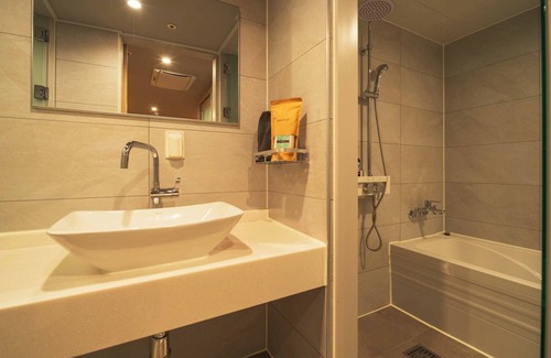 Sinchon-dong Hotel | Shinchon Mayven Hotel