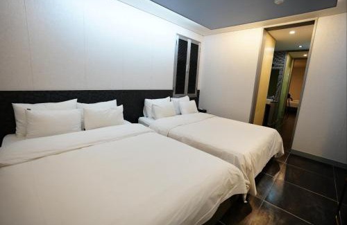 Daeheung-dong Hotel | Shinchon Y Hotel
