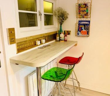 Redruth Ski Chalet | SHINE CHALET - UNIQUE & COMFORTABLE ACCOMMODATION