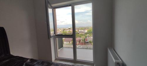 Ploiesti Apartment | Shine Room