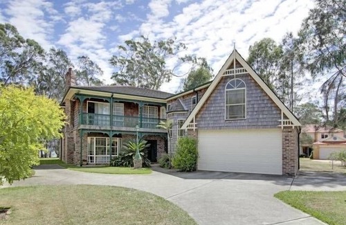 Bonnells Bay House | Shingles Delight (sleeps 12)