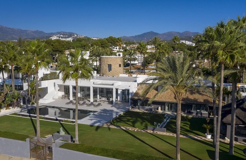 Marbella House | Shining Pearl Huge 9 Bedroom Villa Total Privacy