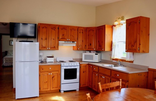 Green Gables Other | Shining Waters Cottages