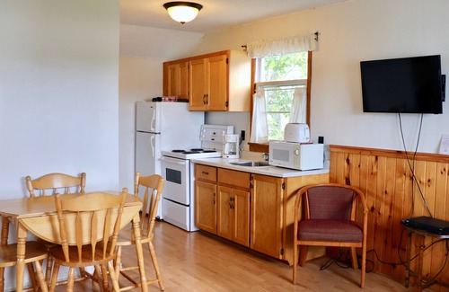 Green Gables Other | Shining Waters Cottages