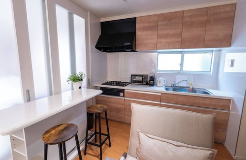 Suginami House | Shinjuku 3-Bedroom Villa | 5 Min to Shin-Nakano Station | Sleeps 6