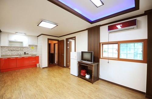 Samgong-ri Apartment | Shiny Town Pension