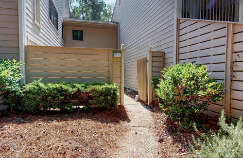 Shipyard Plantation Apartment | Shipmaster 1805