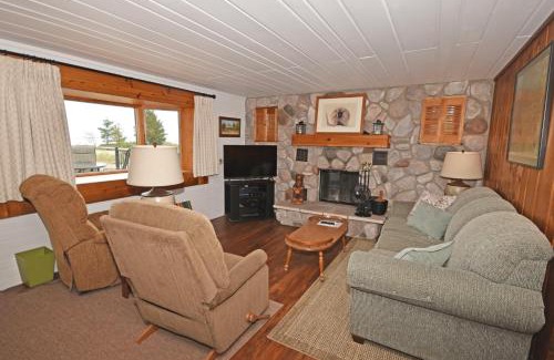 Glen Arbor House | Ships Haven