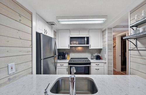 Saint Simons Island Condo | Shipwatch #200 - 2 bed/2 bath St. Simons Island