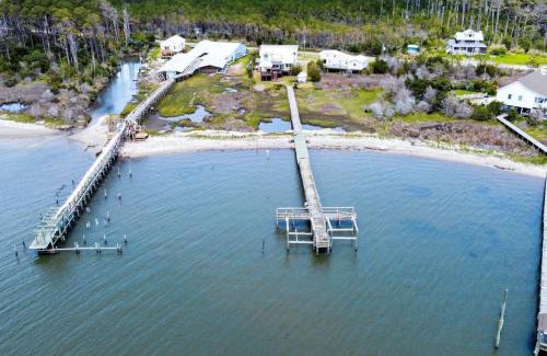 Sealevel House | Shipwrecked Shack Waterfront House Boat on Land