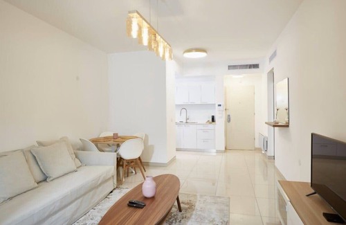 Mea She'arim Apartment | Shirat Haneviim - One Bedroom