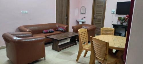 Varanasi Apartment | Shiv homestay