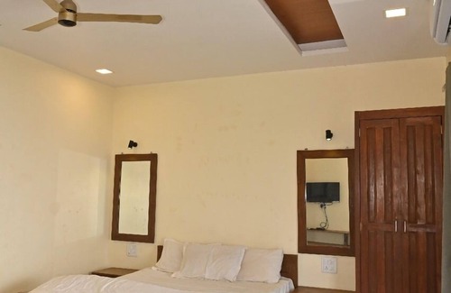 Medha Hotel | Shiv Parvati Resort