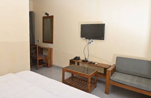 Medha Hotel | Shiv Parvati Resort