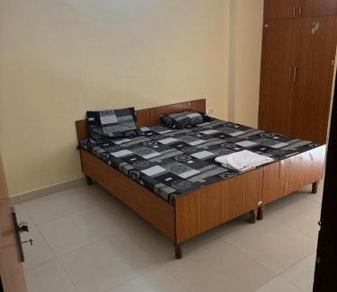 DLF Phase 3 Apartment | Shiv sakti Homes