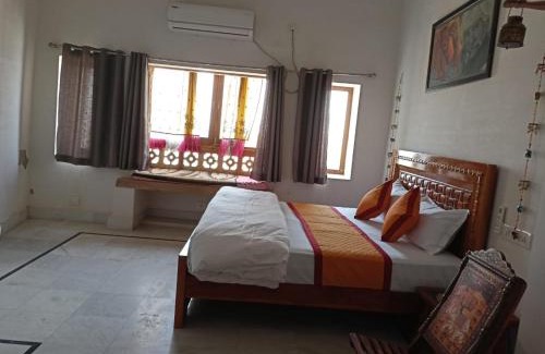 Amar Sagar Pol Bed & Breakfast | SHIVA HAVELI