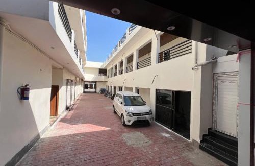 Varanasi House | Shiva Kashi Inn